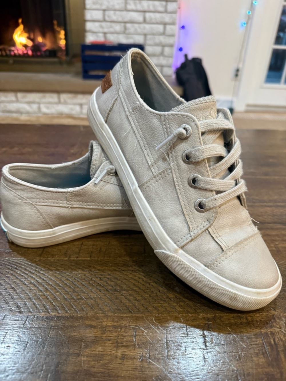 Women’s Blowfish Low-Top Canvas Sneakers - Size 8